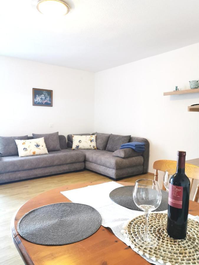 Apartmani Gabi Cesarica Exteriör bild