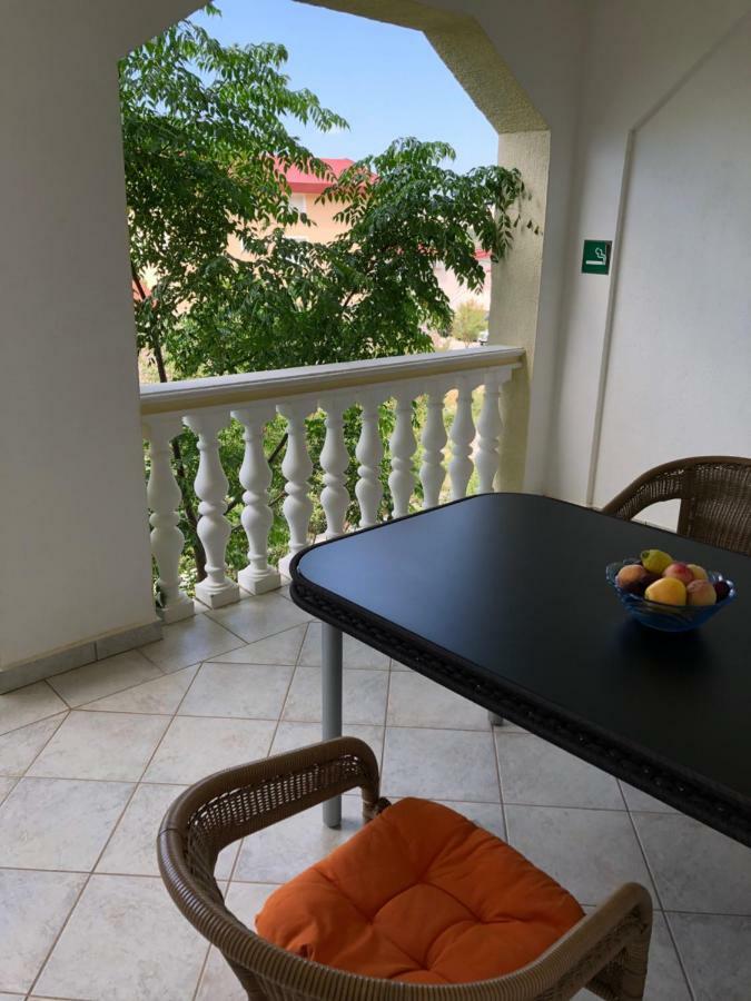 Apartmani Gabi Cesarica Exteriör bild