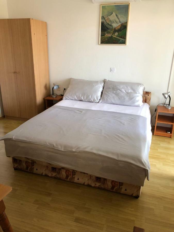 Apartmani Gabi Cesarica Exteriör bild