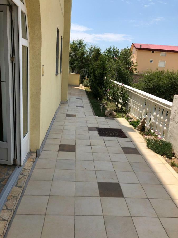 Apartmani Gabi Cesarica Exteriör bild