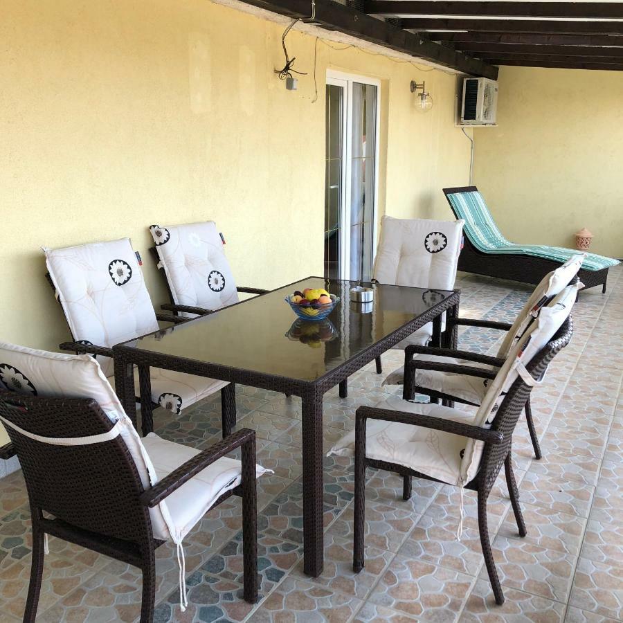 Apartmani Gabi Cesarica Exteriör bild