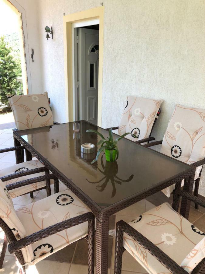 Apartmani Gabi Cesarica Exteriör bild