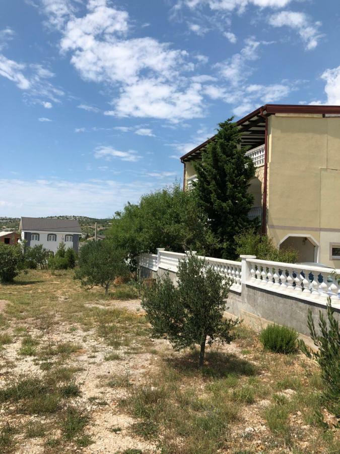 Apartmani Gabi Cesarica Exteriör bild