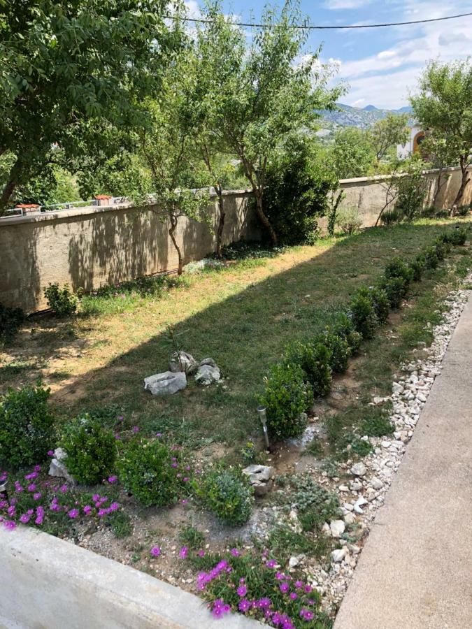 Apartmani Gabi Cesarica Exteriör bild