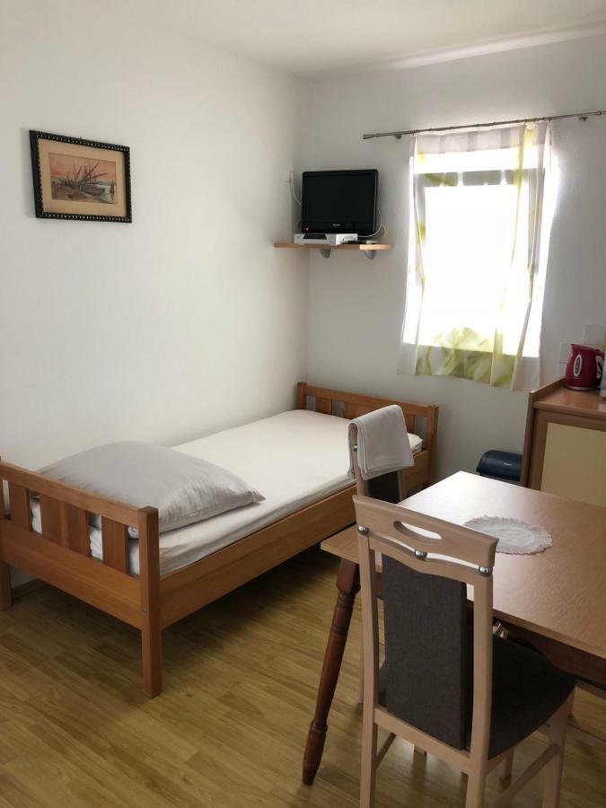 Apartmani Gabi Cesarica Exteriör bild