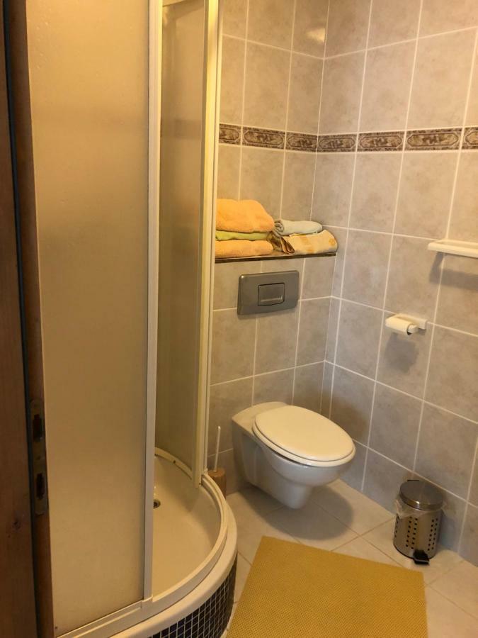 Apartmani Gabi Cesarica Exteriör bild