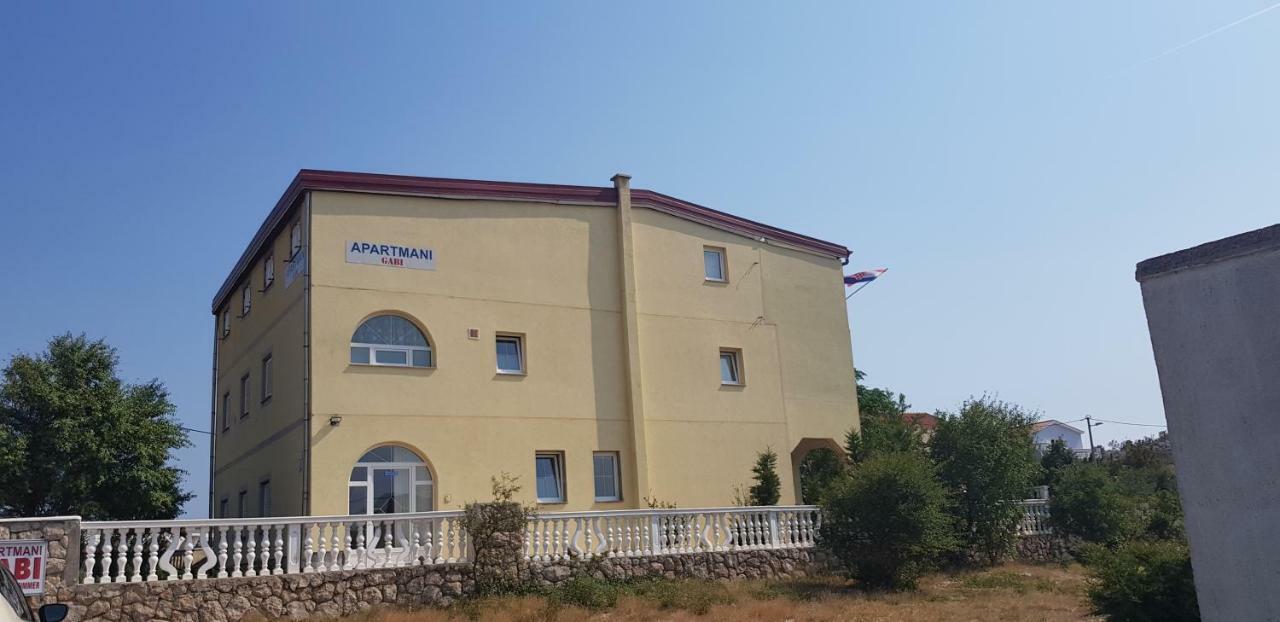 Apartmani Gabi Cesarica Exteriör bild