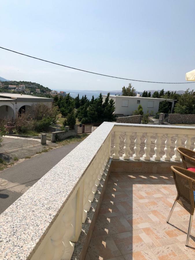 Apartmani Gabi Cesarica Exteriör bild